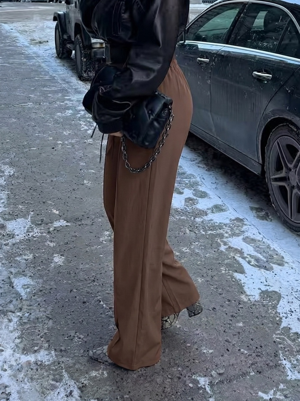 High-Waisted Wide-Leg Drawstring Pants - Picture 4 of 6